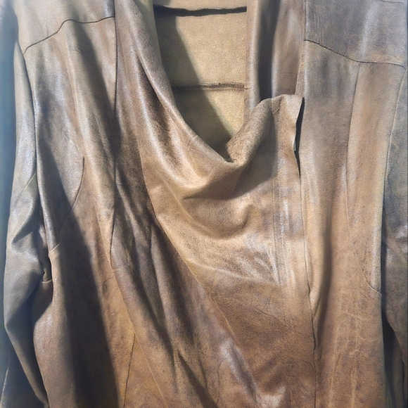 18W Faux Suede Jacket - Picture 4 of 5